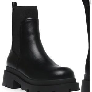 Lug Sole Chelsea Boot
DV DOLCE VITA